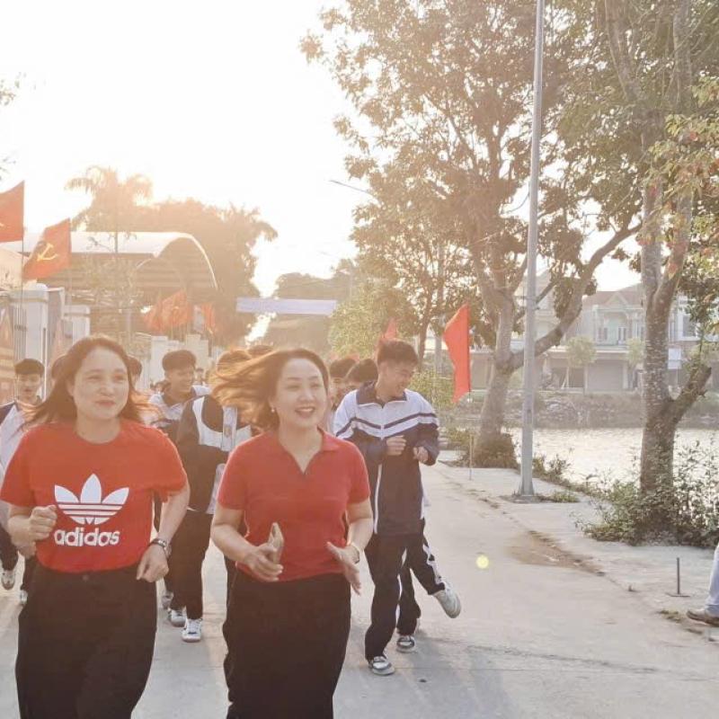 XÃ LIÊM HÀ RỘN RÀNG “NGÀY CHẠY OLYMPIC – VÌ SỨC KHỎE TOÀN DÂN – VÌ AN NINH TỔ QUỐC NĂM 2026”