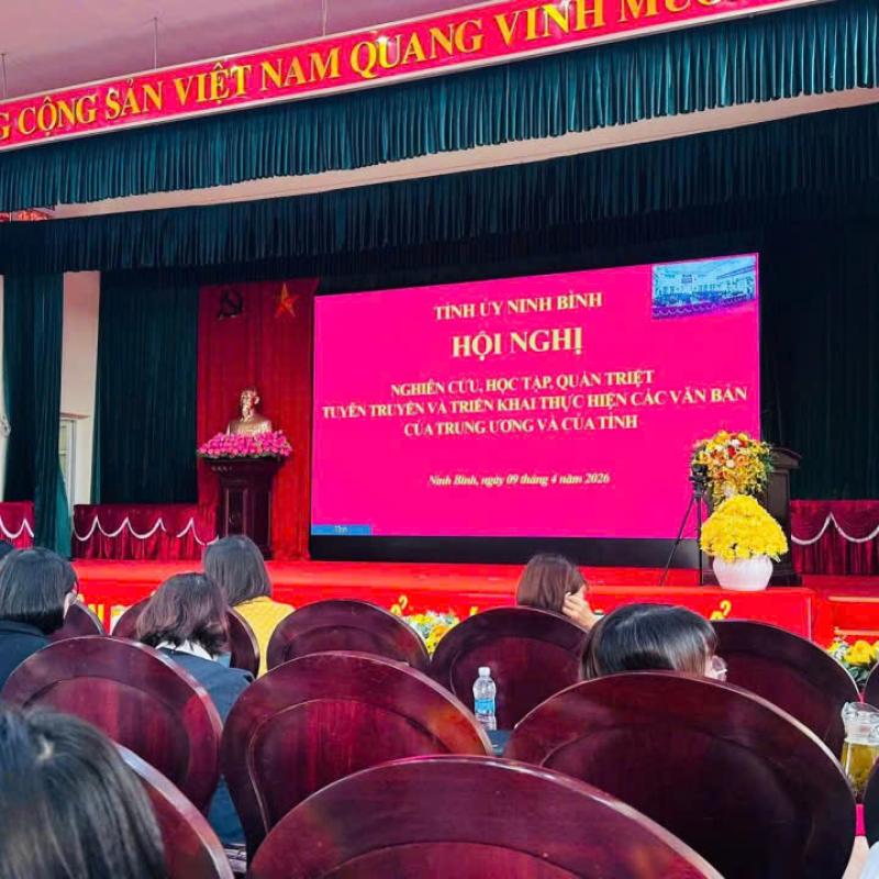XÃ LIÊM HÀ THAM DỰ HỘI NGHỊ TRỰC TUYẾN NGHIÊN CỨU, HỌC TẬP, QUÁN TRIỆT TUYÊN TRUYỀN VÀ TRIỂN KHAI CÁC VĂN BẢN CỦA TRUNG ƯƠNG VÀ CỦA TỈNH NINH BÌNH