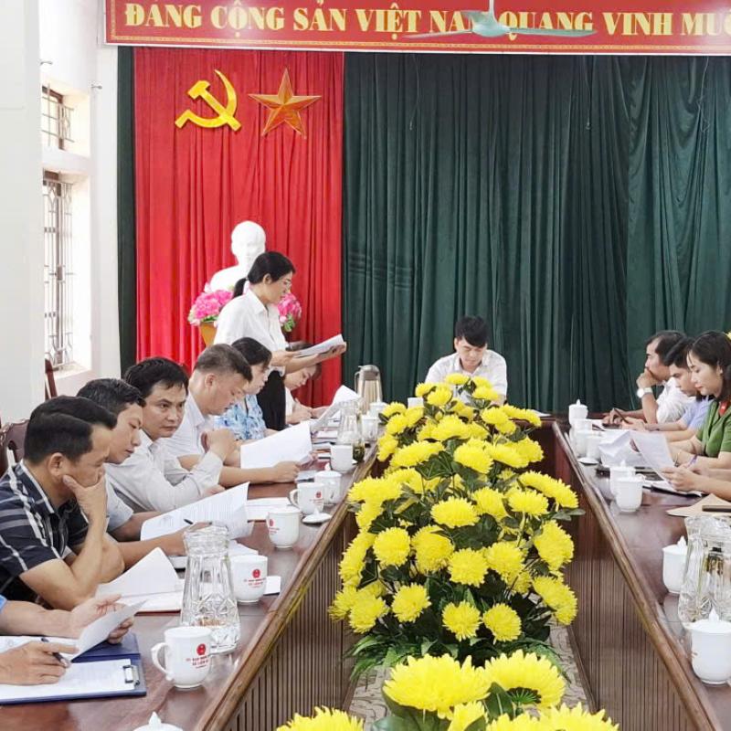 Xã Liêm Hà tổ chức hội nghị thống nhất biện pháp thực hiện kế hoạch đóng và thu hẹp các lối đi tự mở ngang qua đường sắt