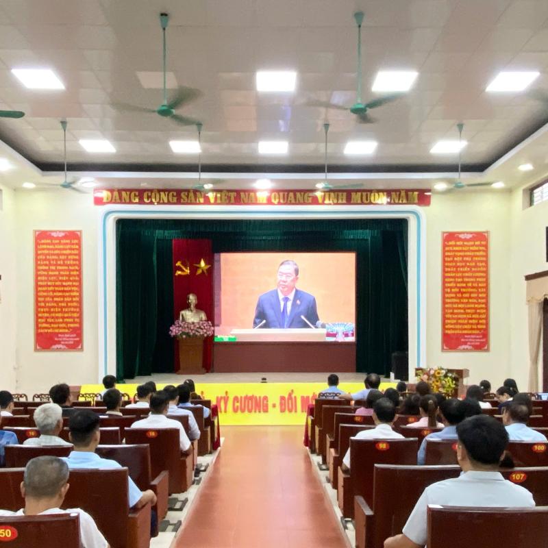 Xã Liên Minh: Tham dự Hội nghị trực tuyến nghiên cứu, học tập, quán triệt và triển khai thực hiện Nghị quyết số 10-NQ/TW của Bộ Chính trị