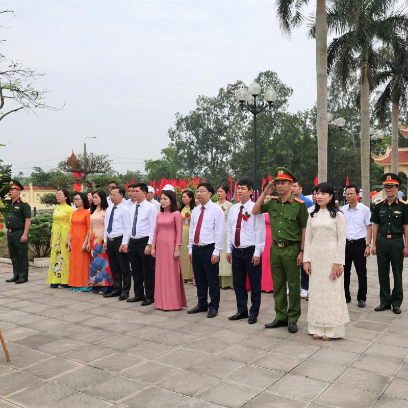 ĐẢNG ỦY, HĐND, UBND, UBMTTQ VIỆT NAM XÃ LIÊN MINH VIẾNG NGHĨA TRANG LIỆT SỸ NHÂN KỶ NIỆM 51 NĂM NGÀY GIẢI PHÓNG MIỀN NAM, THỐNG NHẤT ĐẤT NƯỚC (30/4/1975 - 30/4/2026).