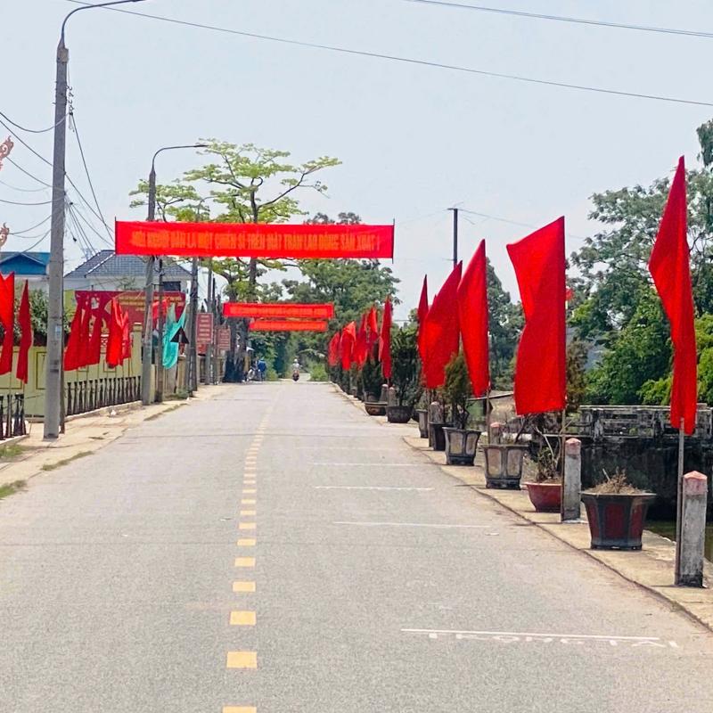 Xã Liên Minh tổ chức nhiều hoạt động chào mừng kỷ niệm 51 năm Ngày Giải phóng miền Nam và 140 năm Ngày Quốc tế Lao động