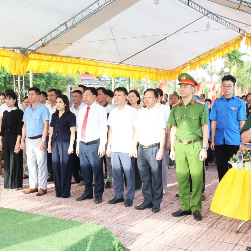 XÃ LIÊN MINH DÂNG HƯƠNG VÀ TỔ CHỨC NGHI LỄ TÂM LINH THỰC HIỆN LẤY MẪU HÀI CỐT LIỆT SỸ PHỤC VỤ GIÁM ĐỊNH AND