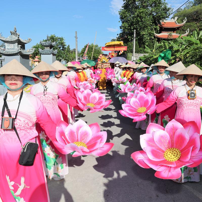LỄ RƯỚC KỶ NIỆM 686 NĂM NGÀY MẤT CỦA THẦN MẪU TRẦN TRIỀU HUYỀN TRÂN CÔNG CHÚA
