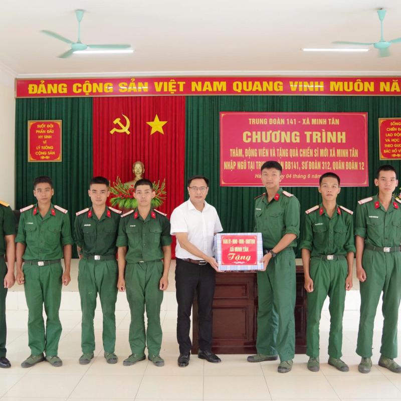 Xã Minh Tân tổ chức đoàn đến thăm các tân binh mới nhập ngũ năm 2026