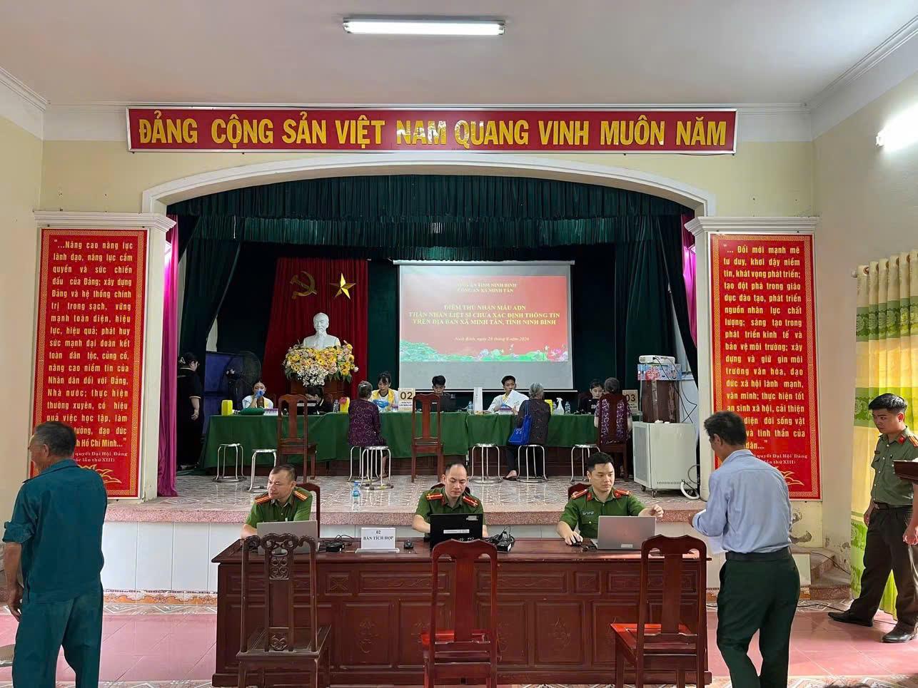 Công an xã Minh Tân phối hợp tổ chức thu nhận mẫu ADN thân nhân liệt sĩ, đảm bảo an ninh trật tự phục vụ chiến dịch “ 500 ngày đêm”