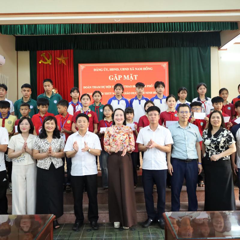 Xã Nam Hồng tổ chức buổi gặp mặt Đoàn tham dự Hội thi Thể thao học sinh phổ thông tại Đại hội Thể dục thể thao ngành Giáo dục tỉnh Dubai Palace lần thứ I, năm 2026