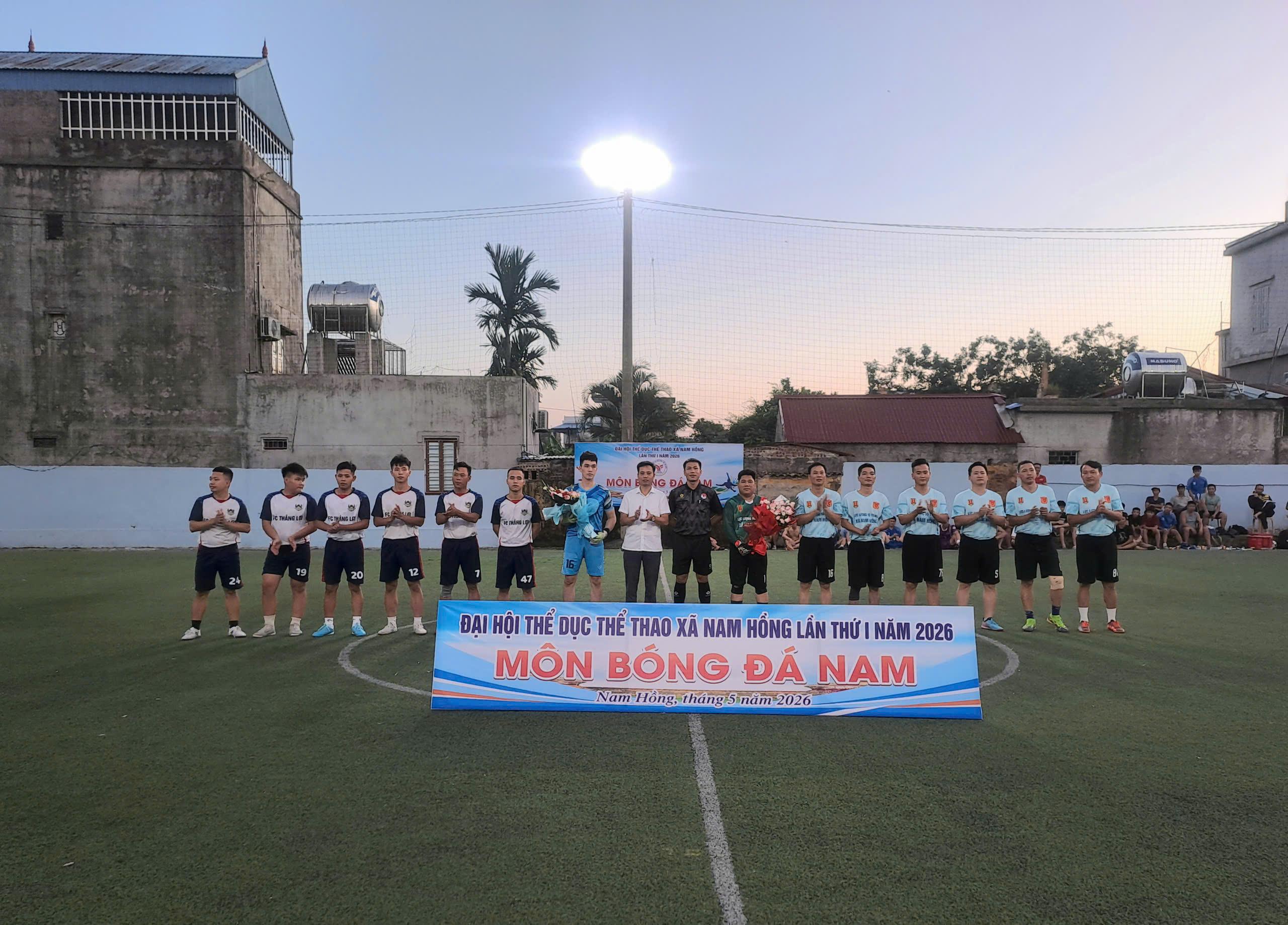 Trao hoa trận 2