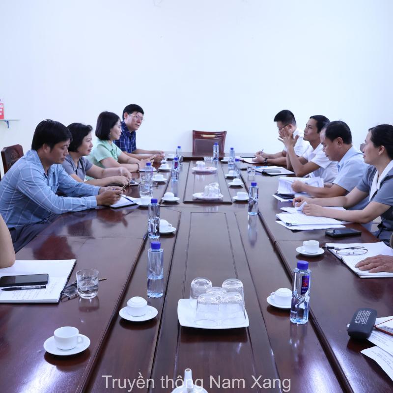 UBND xã Nam Xang tổ chức xét duyệt hồ sơ đề nghị truy tặng danh hiệu vinh dự Nhà nước “Bà mẹ Việt Nam anh hùng”