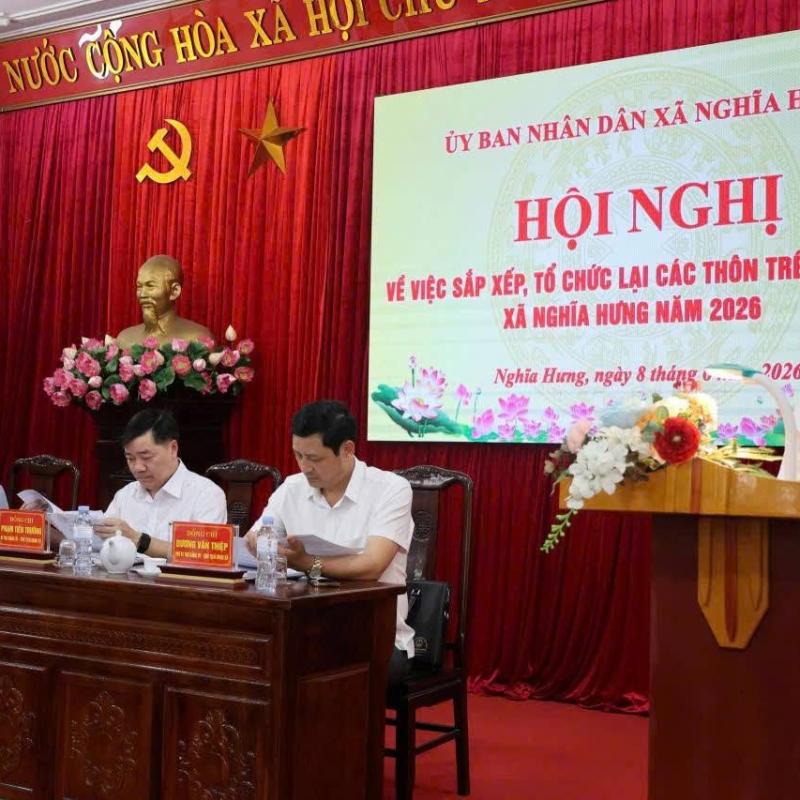 XÃ NGHĨA HƯNG TỔ CHỨC HỘI NGHỊ VỀ VIỆC SẮP XẾP, TỔ CHỨC LẠI CÁC THÔN TRÊN ĐỊA BÀN