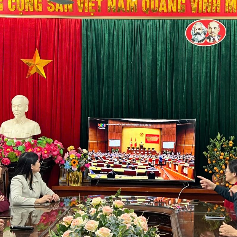 HỘI NGHỊ TOÀN QUỐC NGHIÊN CỨU, HỌC TẬP, QUÁN TRIỆT VÀ TRIỂN KHAI THỰC HIỆN NGHỊ QUYẾT SỐ 79 - NQ/TW VỀ PHÁT TRIỂN KINH TẾ NHÀ NƯỚC VÀ NGHỊ QUYẾT SỐ 80 - NQ/TW VỀ PHÁT TRIỂN VĂN HOÁ VIỆT NAM CỦA BỘ CHÍNH TRỊ
