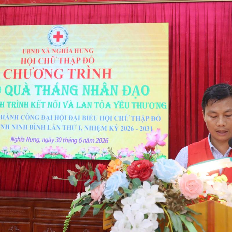 HỘI CHỮ THẬP ĐỎ XÃ NGHĨA HƯNG TRAO QUÀ THÁNG NHÂN ĐẠO NĂM 2026