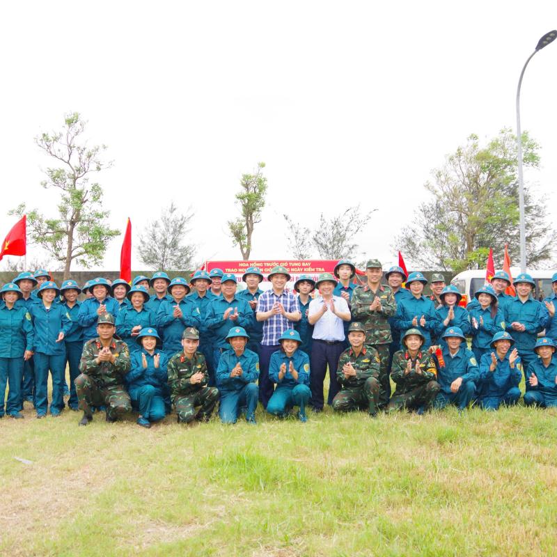 BAN CHQS XÃ NGHĨA SƠN TỔ CHỨC KIỂM TRA BẮN ĐẠN THẬT CHIẾN SĨ DÂN QUÂN NĂM THỨ NHẤT