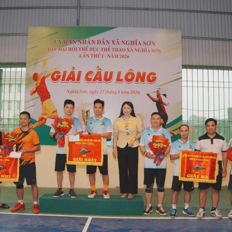 GIẢI CẦU LÔNG TRONG KHUÂN KHỔ ĐẠI HỘI TDTT XÃ NGHĨA SƠN LẦN THỨ I THÀNH CÔNG TỐT ĐẸP