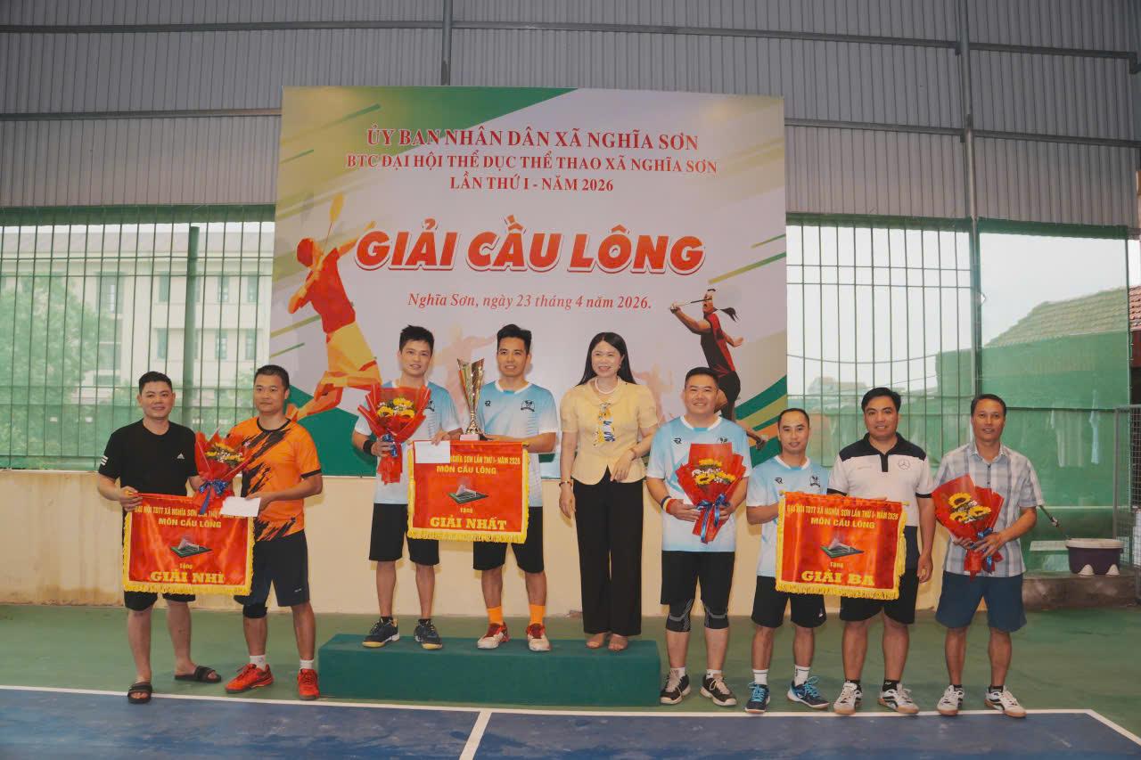 GIẢI CẦU LÔNG TRONG KHUÂN KHỔ ĐẠI HỘI TDTT XÃ NGHĨA SƠN LẦN THỨ I THÀNH CÔNG TỐT ĐẸP