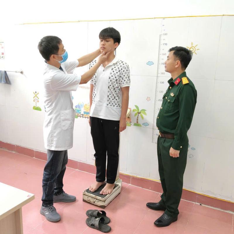 XÃ NGHĨA SƠN THAM GIA KHÁM SỨC KHOẺ TUYỂN SINH QUÂN SỰ NĂM 2026