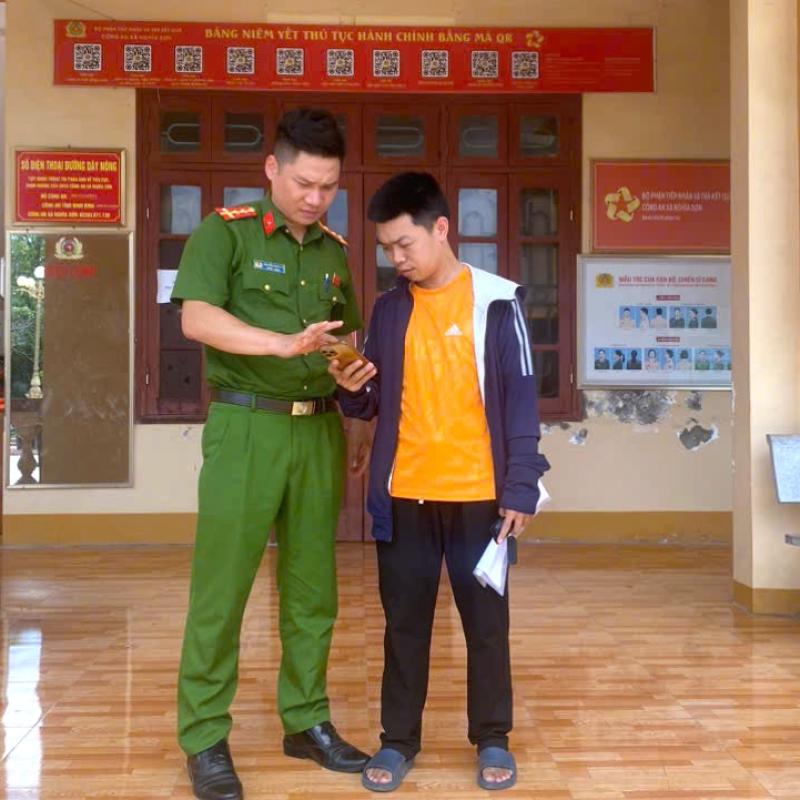 Công an xã Nghĩa Sơn đẩy mạnh việc thực hiện mô hình “Zalo an ninh trật tự của Cảnh sát khu vực”