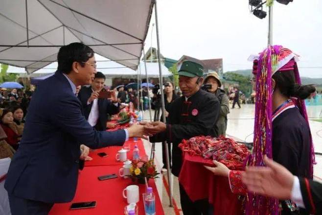 Việc kiểm phiếu bầu chỉ thực hiện đối với những phiếu hợp lệ