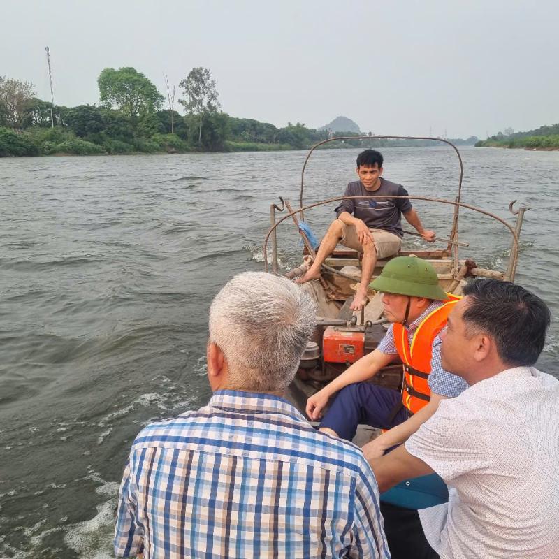 Lãnh đạo phường Nguyễn Uý kiểm tra công tác chuẩn bị phòng, chống lụt bão tại khu vực sông Đáy