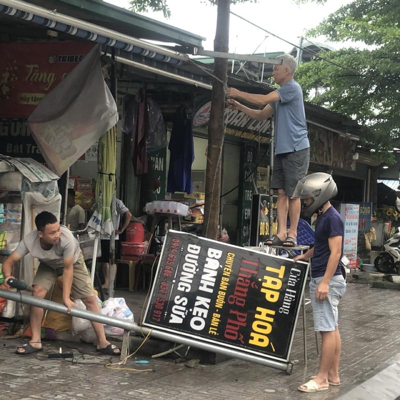 Phường Nguyễn Úy tổ chức giải tỏa hành lang an toàn giao thông