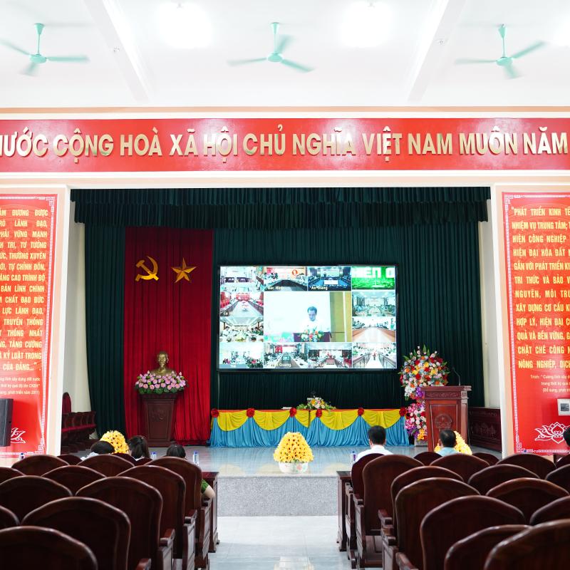 UBND XÃ PHONG DOANH THAM DỰ HỘI NGHỊ TRỰC TUYẾN TRIỂN KHAI CÔNG TÁC ĐO ĐẠC, LẬP BẢN ĐỒ ĐỊA CHÍNH VÀ XÂY DỰNG CƠ SỞ DỮ LIỆU ĐẤT ĐAI