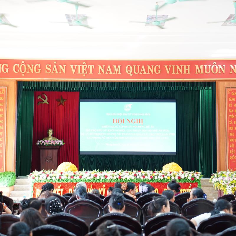 HỘI LHPN XÃ PHONG DOANH TỔ CHỨC HỘI NGHỊ TẬP HUẤN, TRIỂN KHAI CÁC ĐỀ ÁN HỖ TRỢ PHỤ NỮ KHỞI NGHIỆP GIAI ĐOẠN MỚI