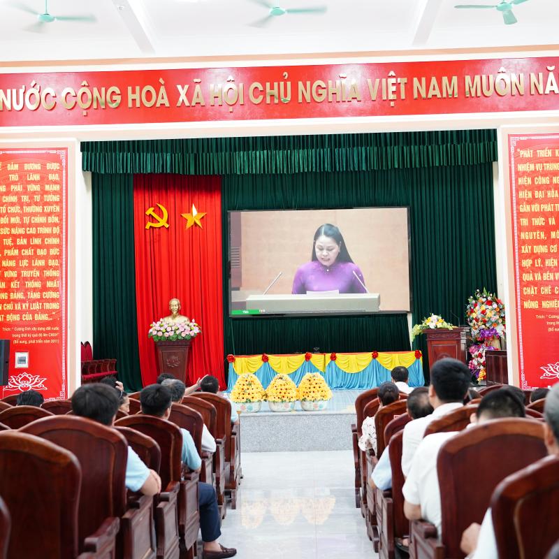 XÃ PHONG DOANH THAM DỰ HỘI NGHỊ TRỰC TUYẾN TOÀN QUỐC SƠ KẾT 01 NĂM 06 THÁNG TRIỂN KHAI THỰC HIỆN NGHỊ QUYẾT SỐ 57-NQ/TW CỦA BỘ CHÍNH TRỊ