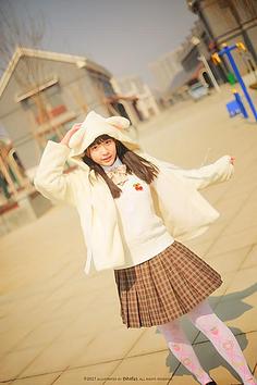 tin00-04-48-33still703.jpg