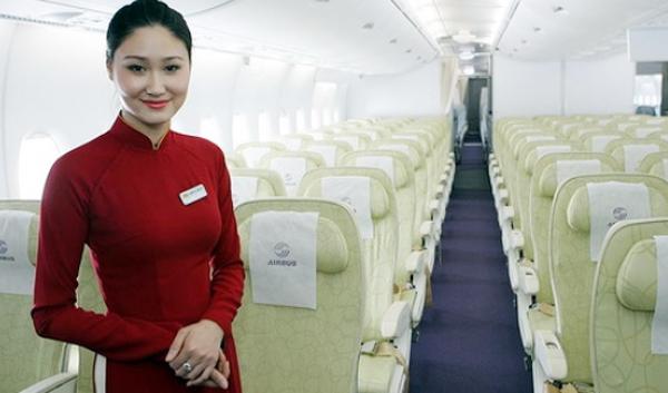 UBND phường Phủ Lý triển khai kế hoạch tổ chức lấy ý kiến vào dự thảo các văn kiện Đại hội lần thứ XIV của Đảng qua ứng dụng VNeID; Tổng rà soát, làm sạch dự liệu đăng ký phương tiện, giấy phép lái xe và số hoá hồ sơ đăng ký xe; Tiếp tục thực hiện mô