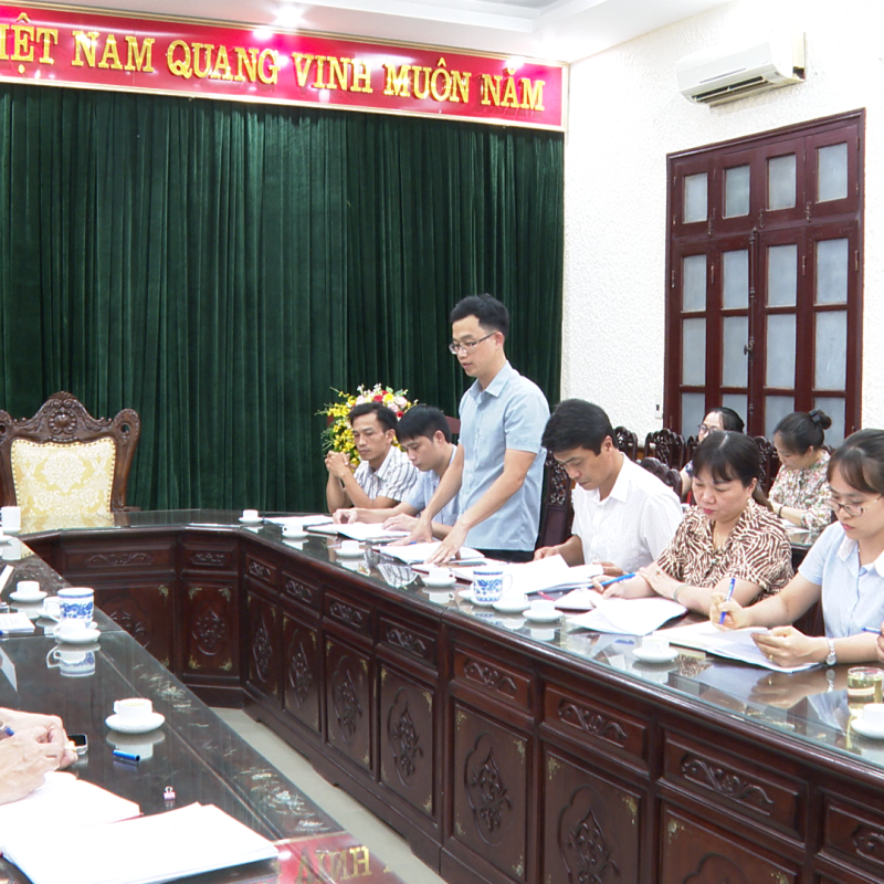UBND phường Phủ Lý làm việc với Công ty Cổ phần Tập đoàn Tài Tâm liên quan đến công tác GPMB và quản lý xây dựng trong khu đô thị.