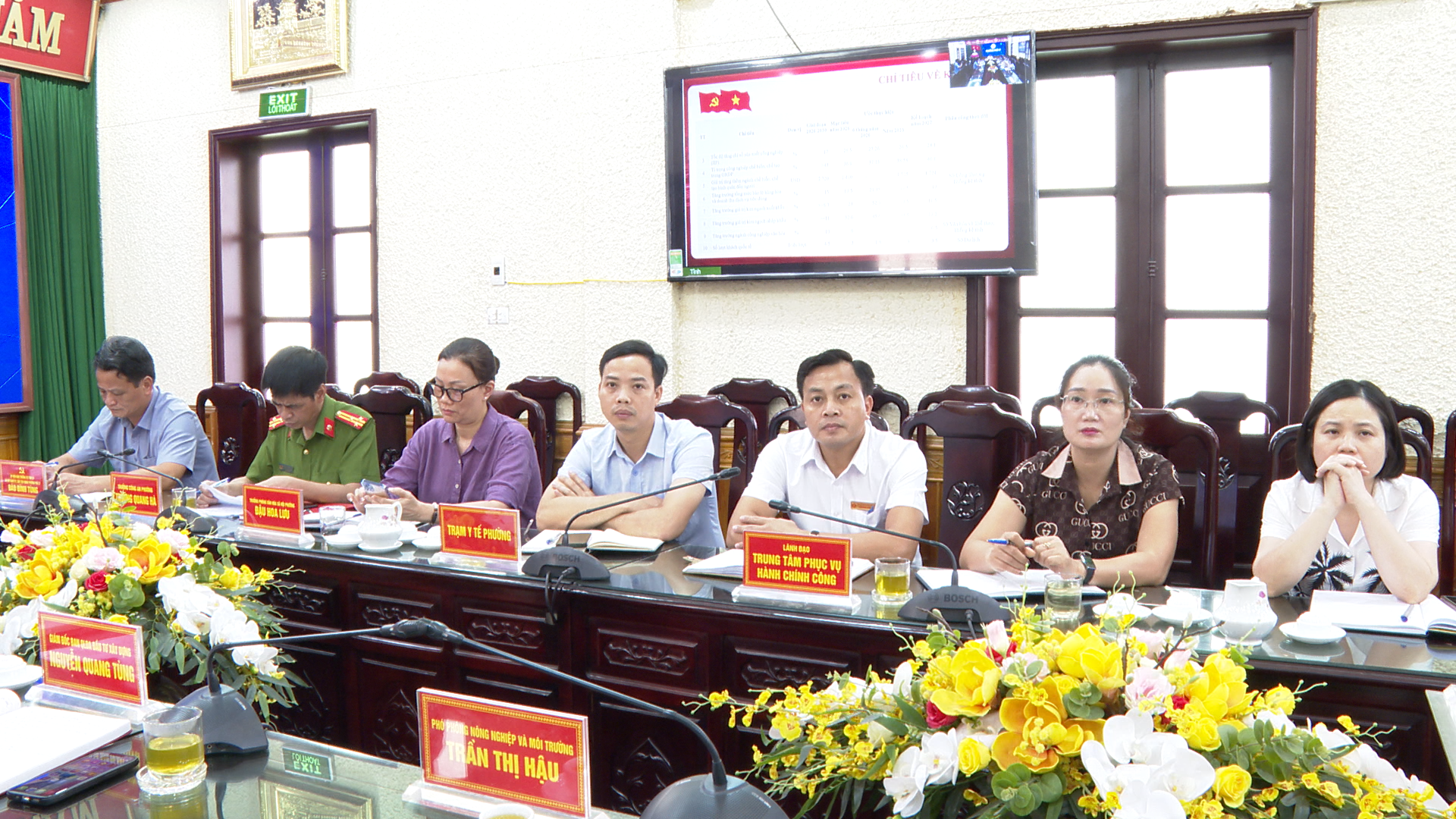 tin00-02-42-16still183-1783001163-750265.png