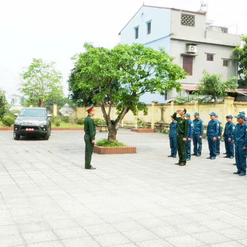 Ban Chỉ huy Khu vực phòng thủ 1 tổ chức khai mạc huấn luyện dân quân tự vệ năm thứ nhất năm 2026 cụm số 06 (BCHQS phường Phù Vân).