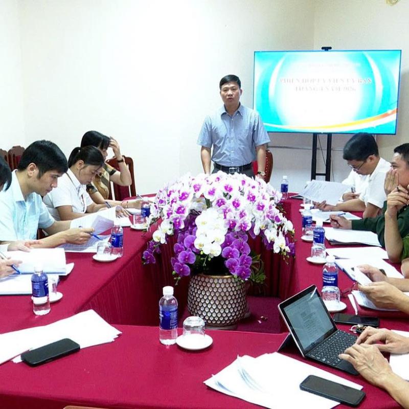 UBND phường Phù Vân tổ chức họp thành viên UBND phường tháng 4, năm 2026