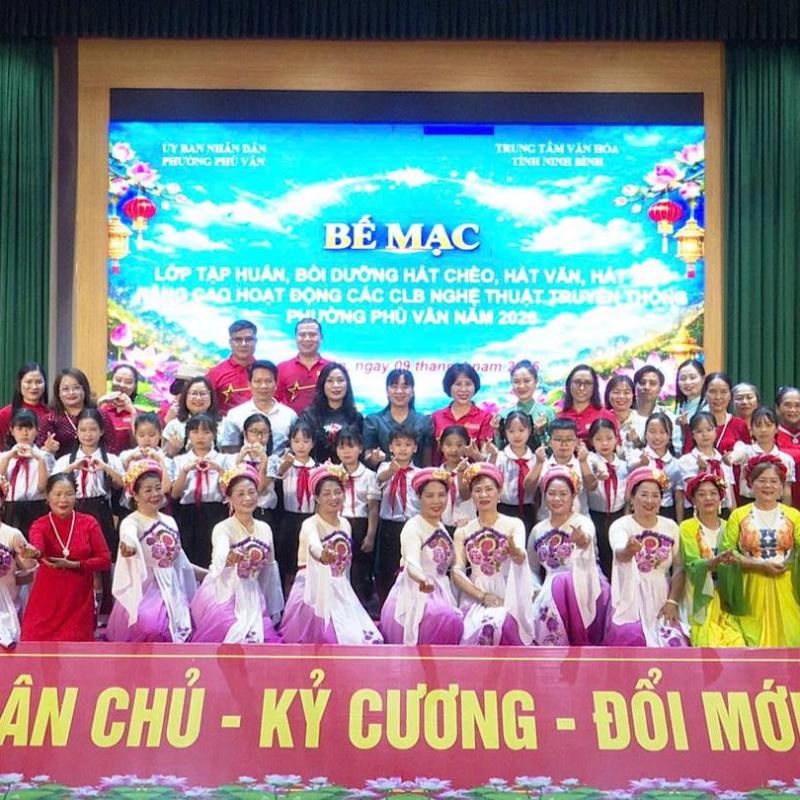 Bế mạc lớp tập huấn, bồi dưỡng hát chèo, hát văn, hát xẩm, nâng cao hoạt động các câu lạc bộ nghệ thuật truyền thống