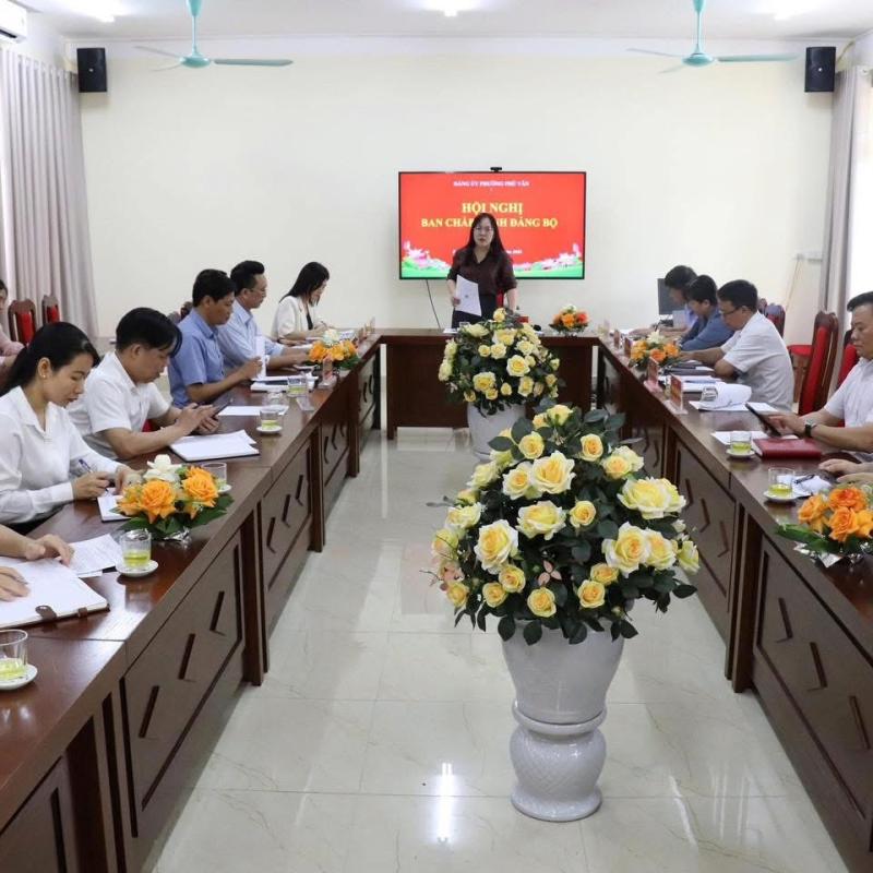 Đảng ủy phường Phù Vân tổ chức hội nghị Ban thường vụ, Ban chấp hành