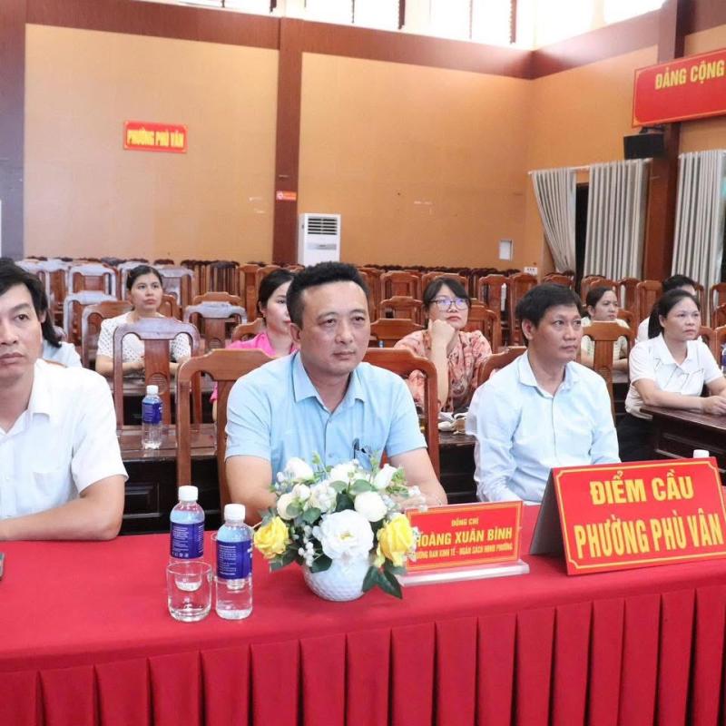 PHƯỜNG PHÙ VÂN THAM DỰ HỘI NGHỊ BÁO CÁO VIÊN, TUYÊN TRUYỀN VIÊN TRỰC TUYẾN TOÀN QUỐC THÁNG 6/2026