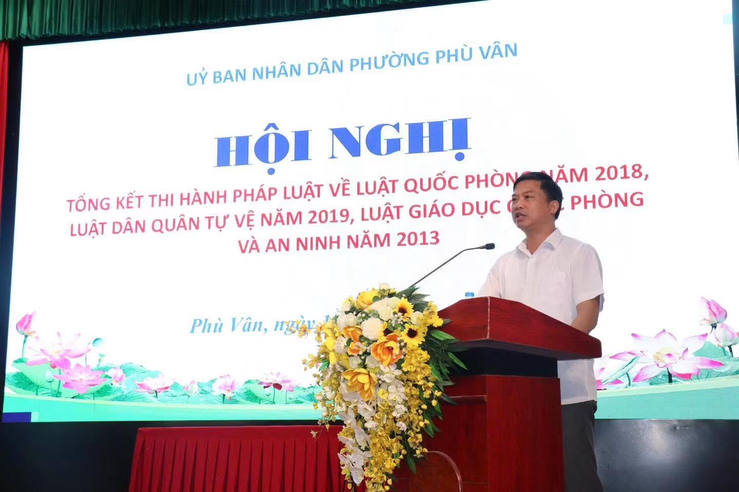 UBND phường Phù Vân tổ chức Hội nghị tổng kết thực hiện Luật Quốc phòng năm 2018, Luật Dân quân tự vệ năm 2019, Luật Giáo dục quốc phòng và an ninh năm 2013.