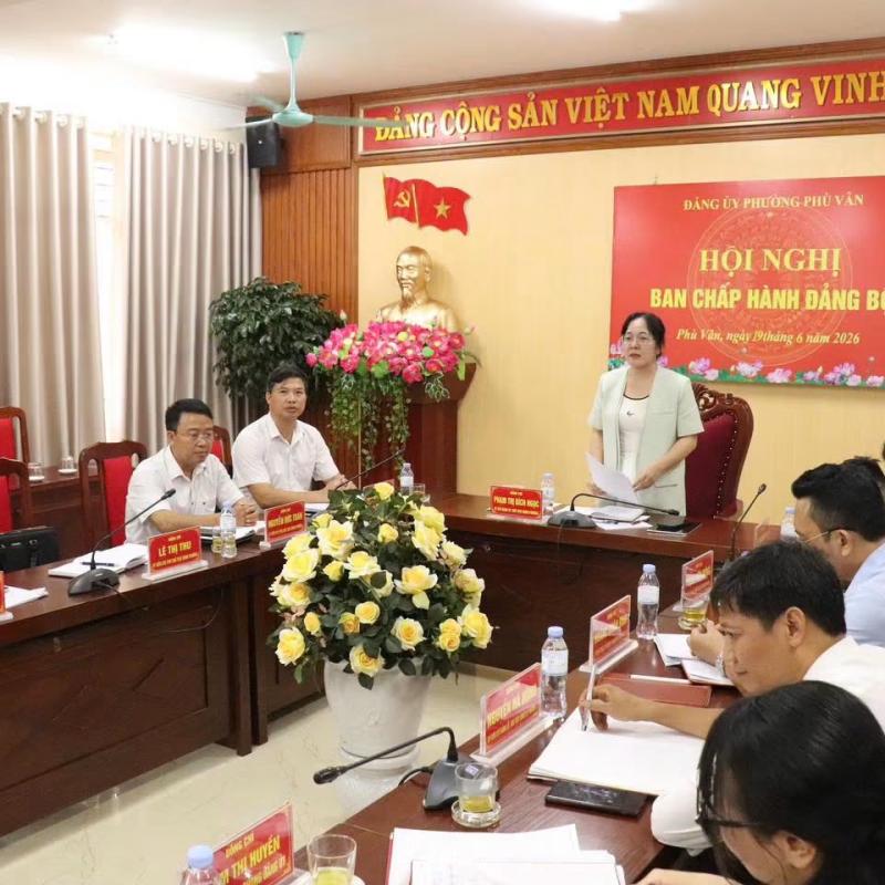 Đảng uỷ phường Phù Vân tổ chức Hội nghị Ban Chấp hành Đảng bộ phường