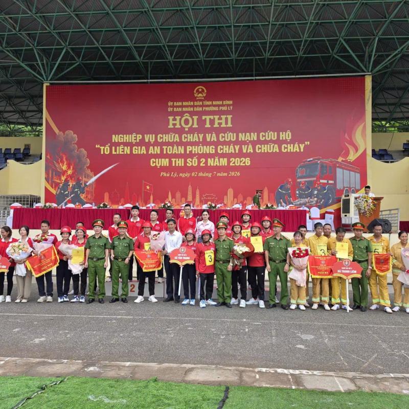 Hội thi nghiệp vụ chữa cháy và cứu nạn, cứu hộ “Tổ liên gia an toàn phòng cháy chữa cháy năm 2026”