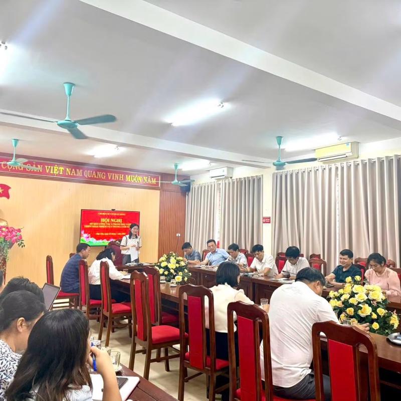 Chi bộ các cơ quan Đảng phường Phù Vân tổ chức Hội nghị sơ kết công tác 6 tháng đầu năm, triển khai nhiệm vụ trọng tâm 6 tháng cuối năm 2026.
