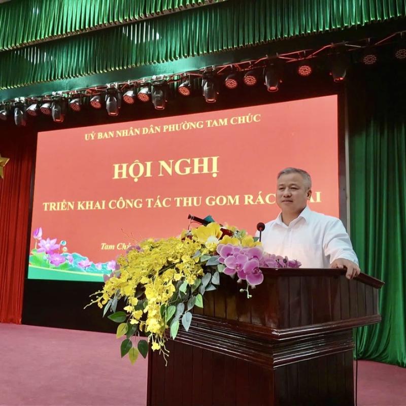 Tam Chúc triển khai công tác thu gom rác thải trên địa bàn.