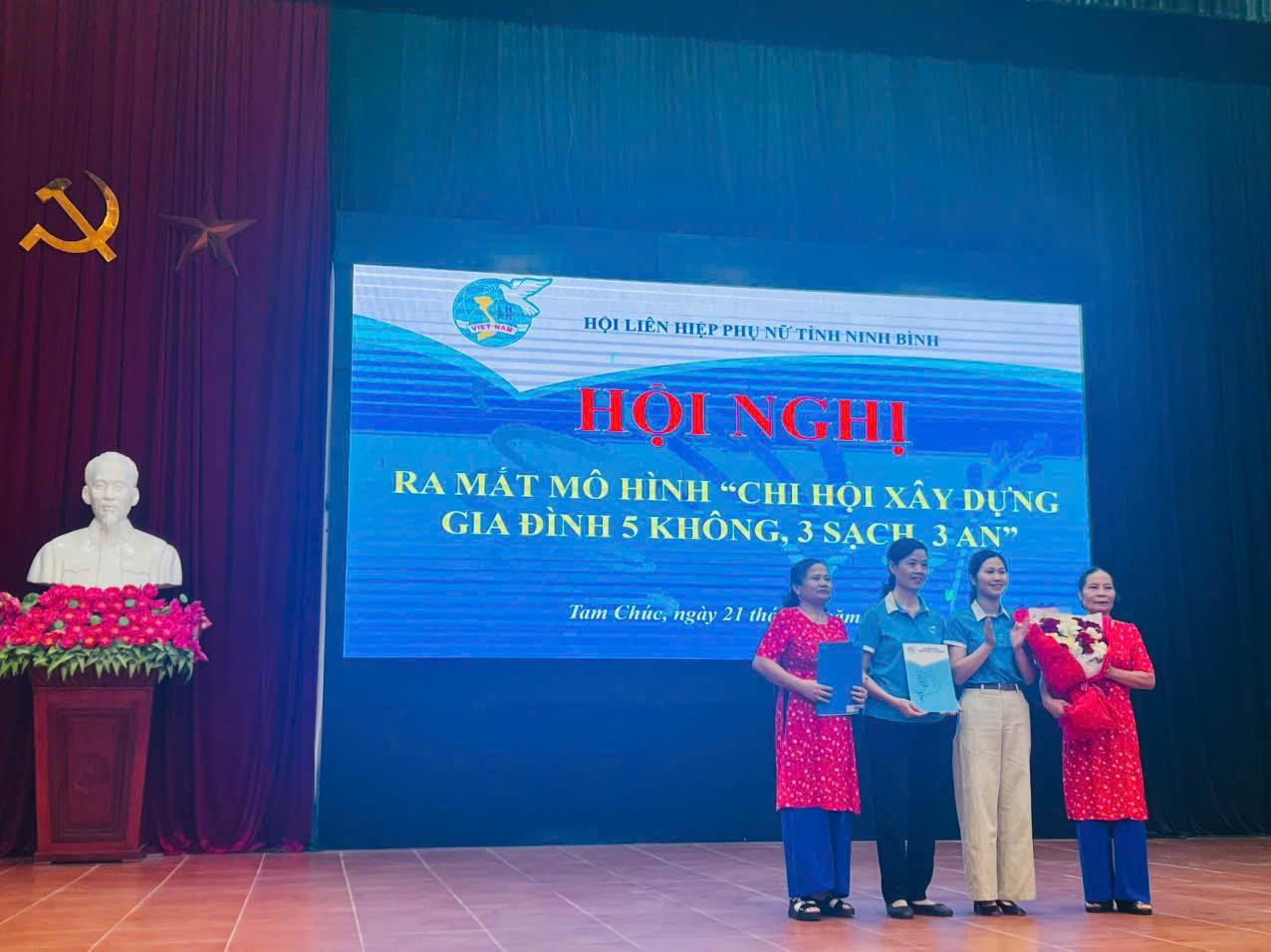 HỘI LHPN PHƯỜNG TAM CHÚC RA MẮT MÔ HÌNH “5 KHÔNG, 3 SẠCH, 3 AN”