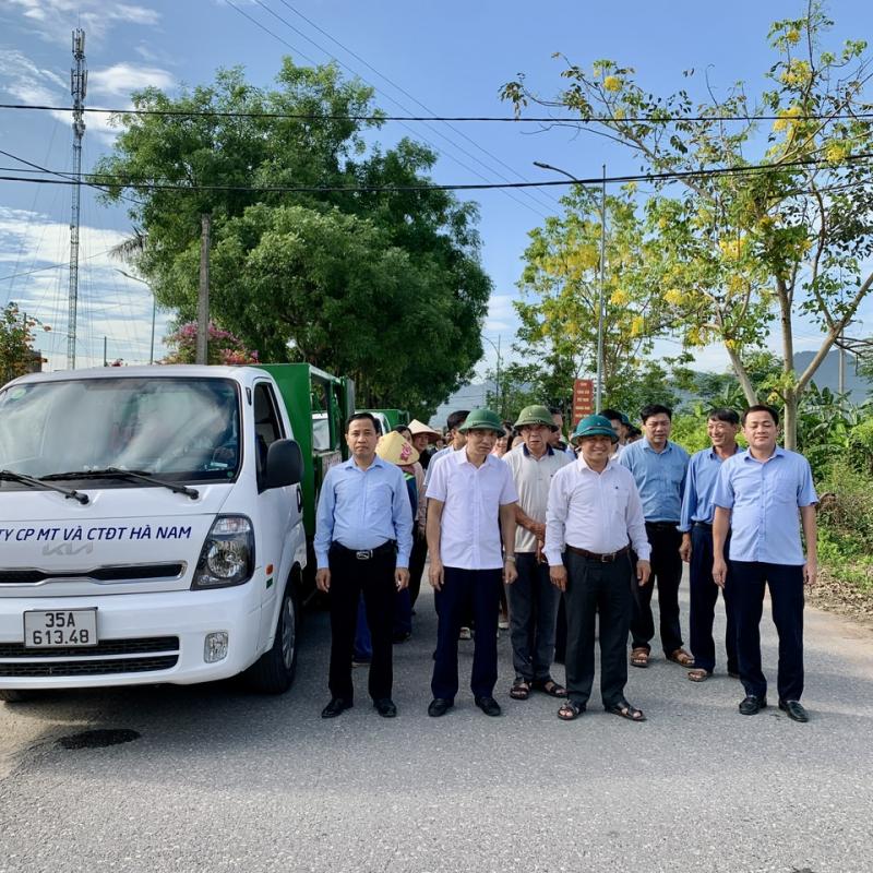 Tam Chúc tổ chức Lễ ra quân thực hiện Đề án phân loại, thu gom, vận chuyển và xử lý chất thải rắn sinh hoạt.