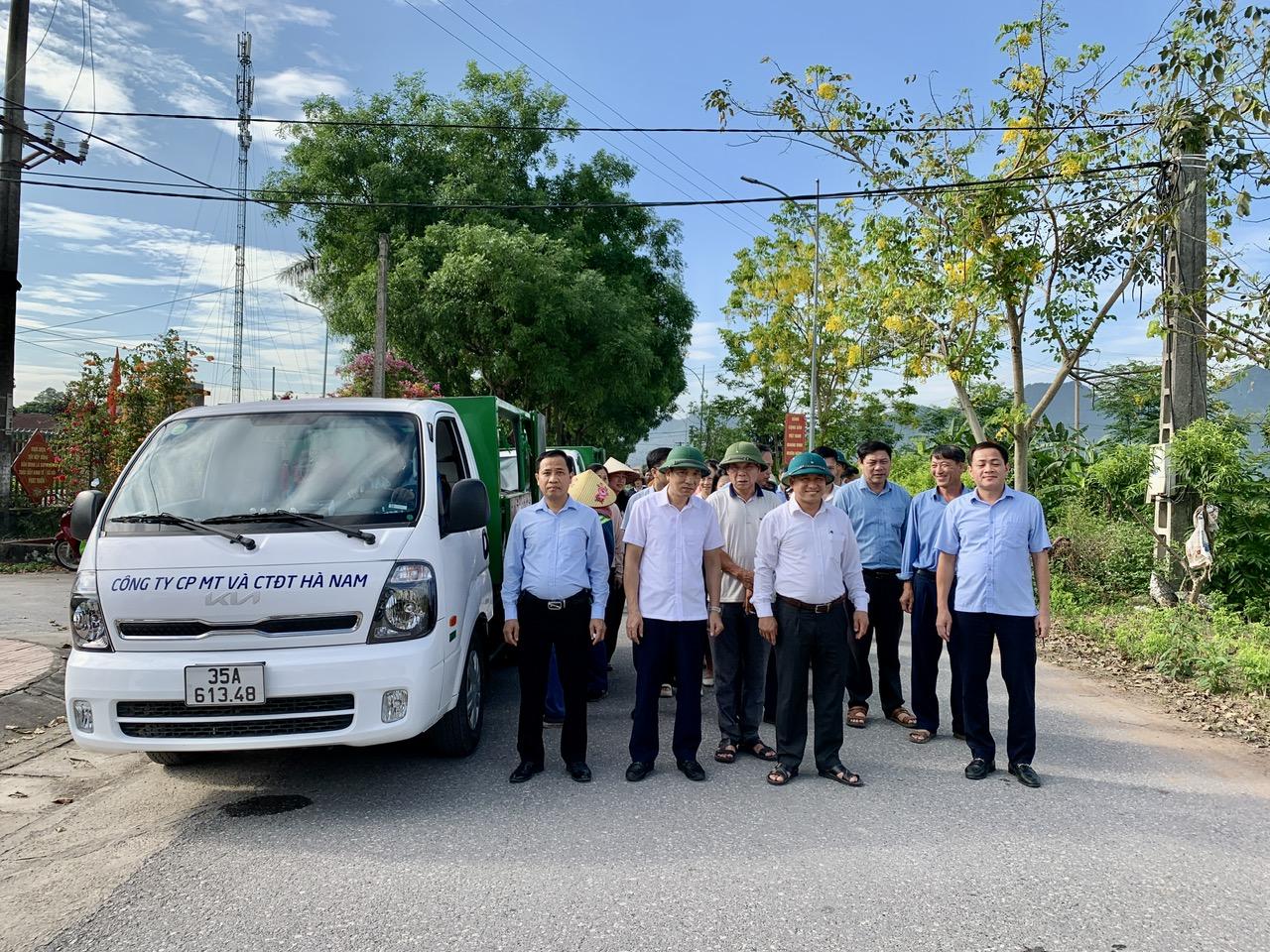 Tam Chúc tổ chức Lễ ra quân thực hiện Đề án phân loại, thu gom, vận chuyển và xử lý chất thải rắn sinh hoạt.