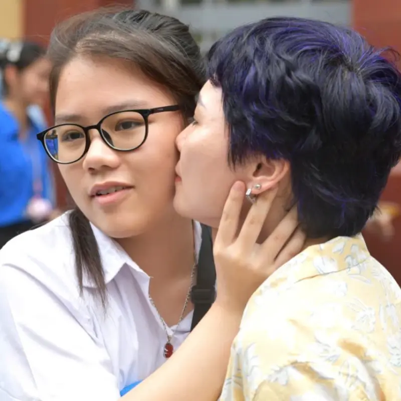Gia đình hãy là điểm tựa, không phải áp lực trong mùa thi