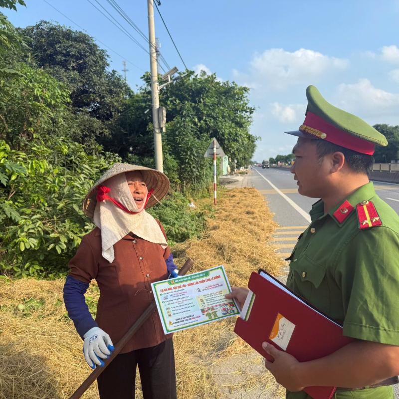 CÔNG AN XÃ THANH LÂM TỔ CHỨC HỘI NGHỊ TUYÊN TRUYỀN VÀ RA QUÂN TUẦN TRA VỀ AN TOÀN GIAO THÔNG MÙA THU HOẠCH CỤ CHIÊM XUÂN 2026