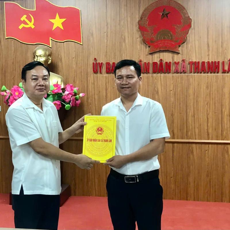 UBND XÃ THANH LÂM CÔNG BỐ QUYẾT ĐỊNH VỀ CÔNG TÁC CÁN BỘ