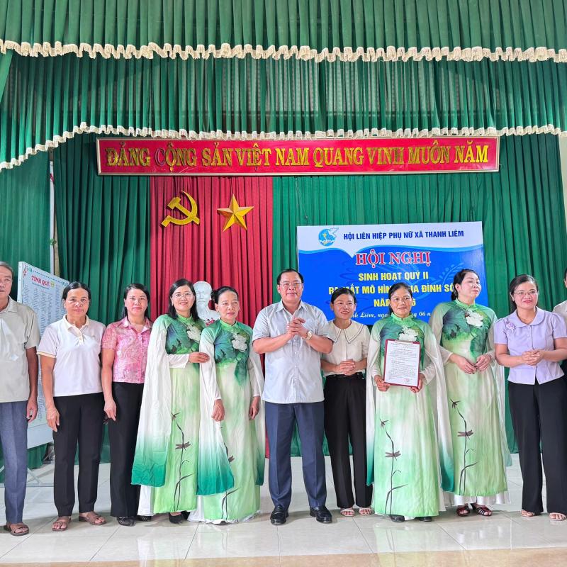 XÃ THANH LIÊM: RA MẮT MÔ HÌNH “CHI HỘI SỐ” VÀ TUYÊN TRUYỀN SỬ DỤNG DỊCH VỤ CÔNG TRỰC TUYẾN