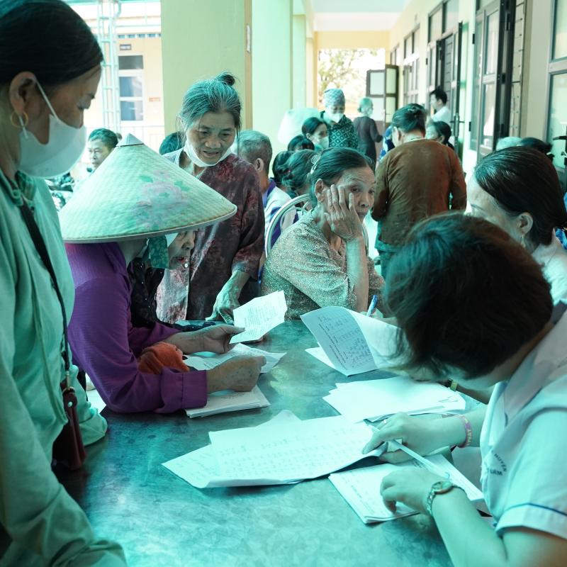 Bệnh viện Mắt Hà Nam tổ chức khám sàng lọc và truyền thông, tư vấn, điều trị các bệnh về mắt tại Trạm Y tế xã Thanh Liêm đợt 1 năm 2026
