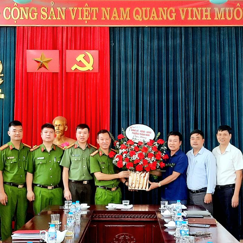 Phường Thành Nam khen thưởng thành tích nổi bật trong công tác đấu tranh, phòng, chống tội phạm